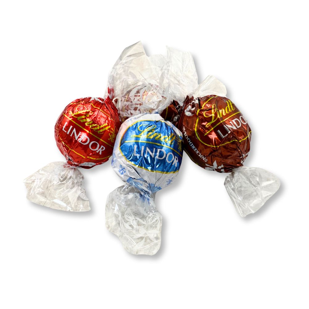 Lindt LINDOR Holiday Assorted Chocolate – Bulk Value Pack