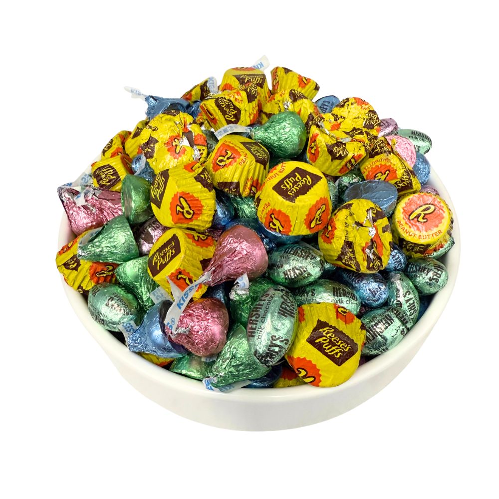Easter Assortment – Hershey's Kisses Easter Foils, Reese's Puffs Miniature Peanut Butter Cups & Hershey's Mini Milk Chocolate Eggs – Candy Variety Mix