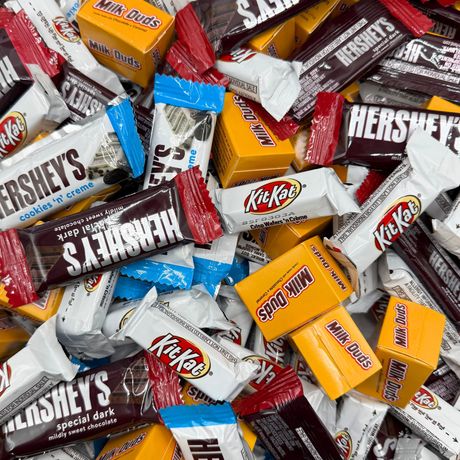 Halloween Mix1: Hershey's snack size (Cookies & Cream, Special Dark), kitKat white Chocolate, Milk Duds