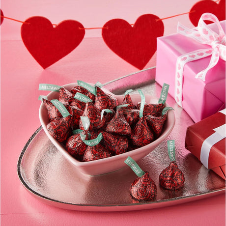 Hershey's Kisses Milk Chocolate – Meltaway – Red Roses Valentine Foil – Bulk Value Bag