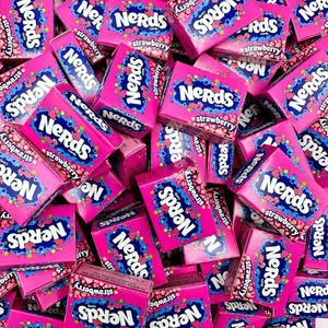 Nerds Strawberry Sweet & Tangy Crunchy Candy – 32 Treat Size Mini Boxes Per Pound